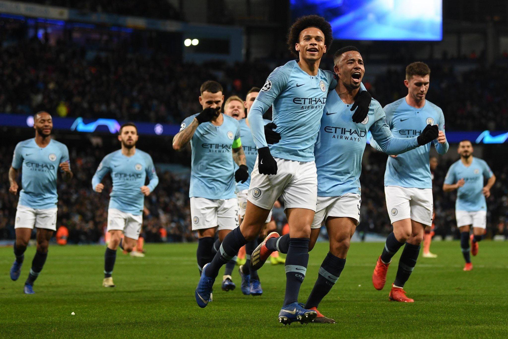 在压力下需 在压力下需